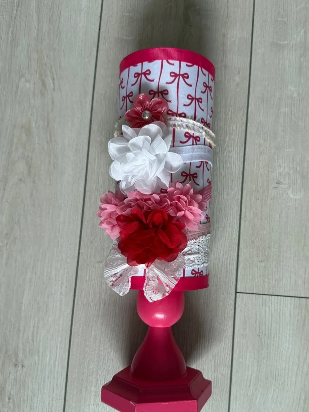 Infant bow organizer with 5 headbands